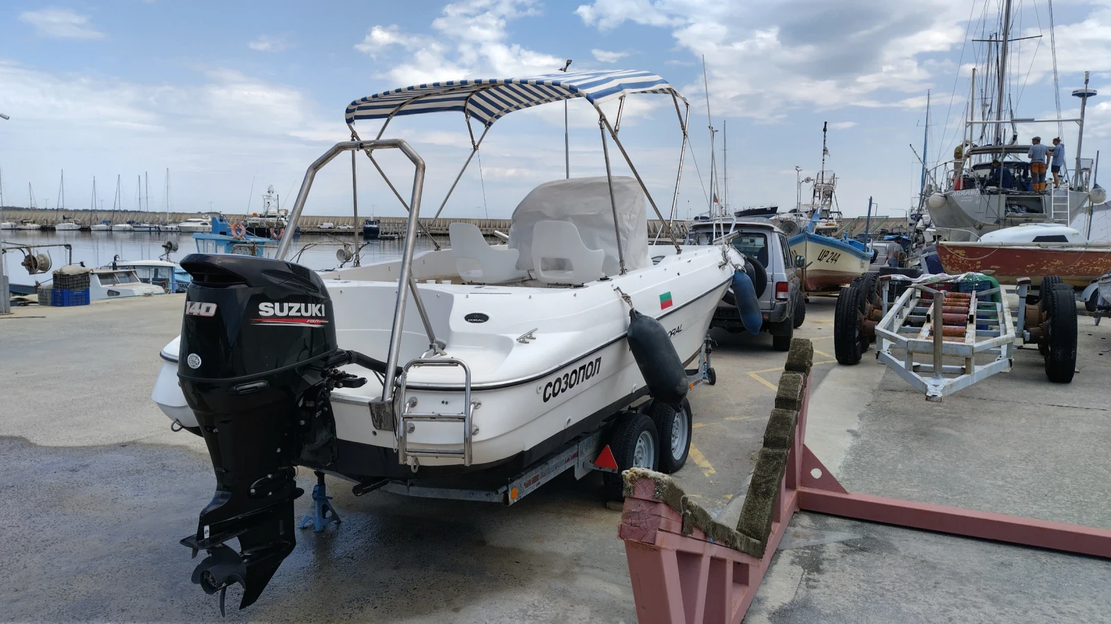 Моторна яхта Doral Ibiza 220 cc - изображение 2