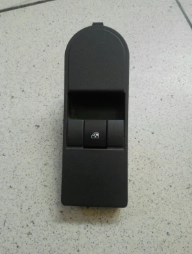 Копче ел стъкло предно дясно Опел Астра Н