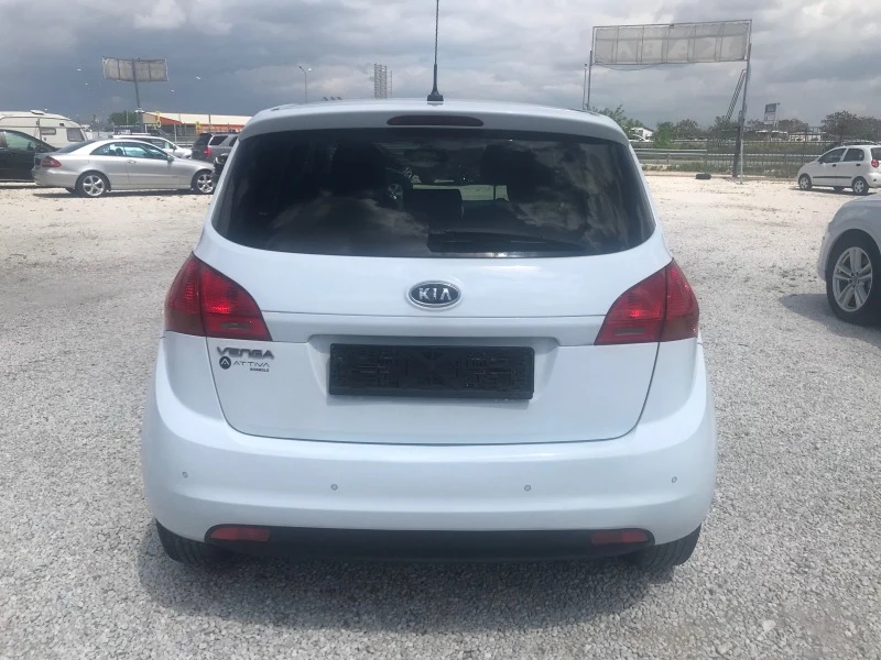 Kia Venga 1.4GRDI, снимка 4 - Автомобили и джипове - 40640266