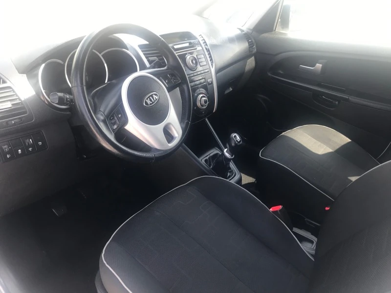 Kia Venga 1.4GRDI, снимка 5 - Автомобили и джипове - 40640266