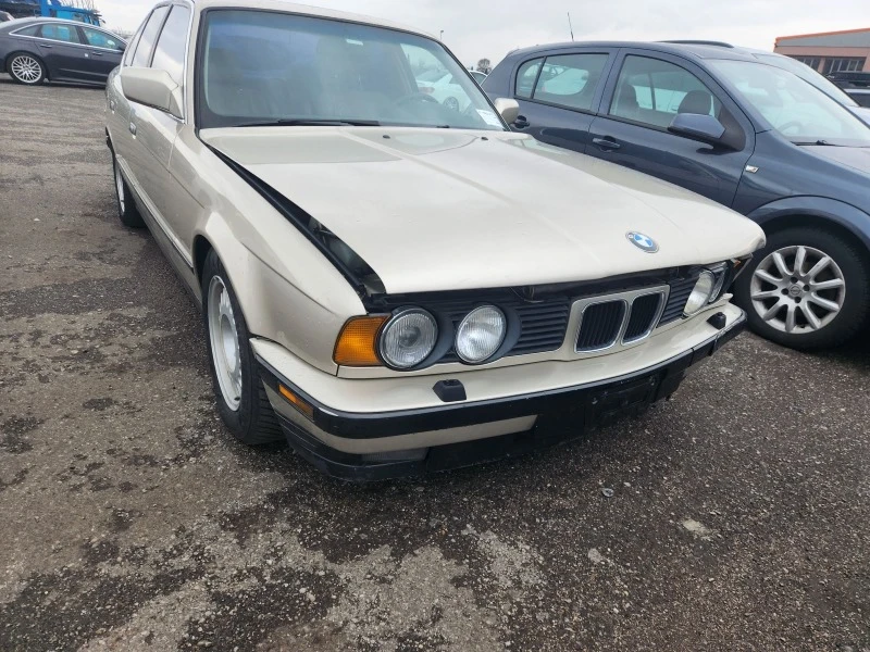 BMW 525 I, снимка 1 - Автомобили и джипове - 46950910