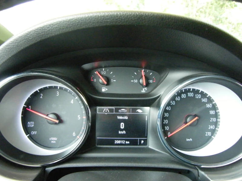 Opel Astra 1.5CDTI EURO 6D, снимка 9 - Автомобили и джипове - 45146404