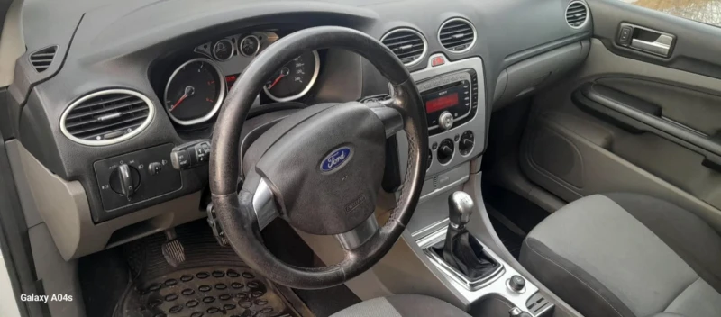 Ford Focus 1.6 tdci, снимка 4 - Автомобили и джипове - 48350125