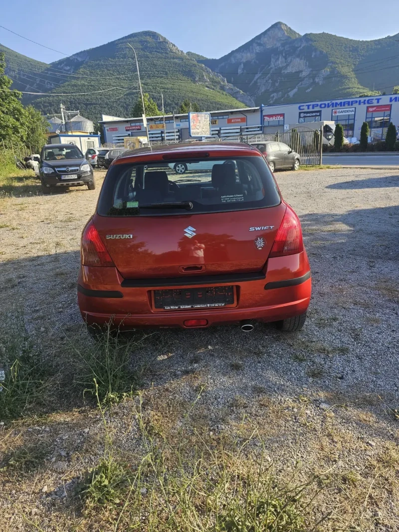 Suzuki Swift 1.3 Климатик, снимка 4 - Автомобили и джипове - 50807278