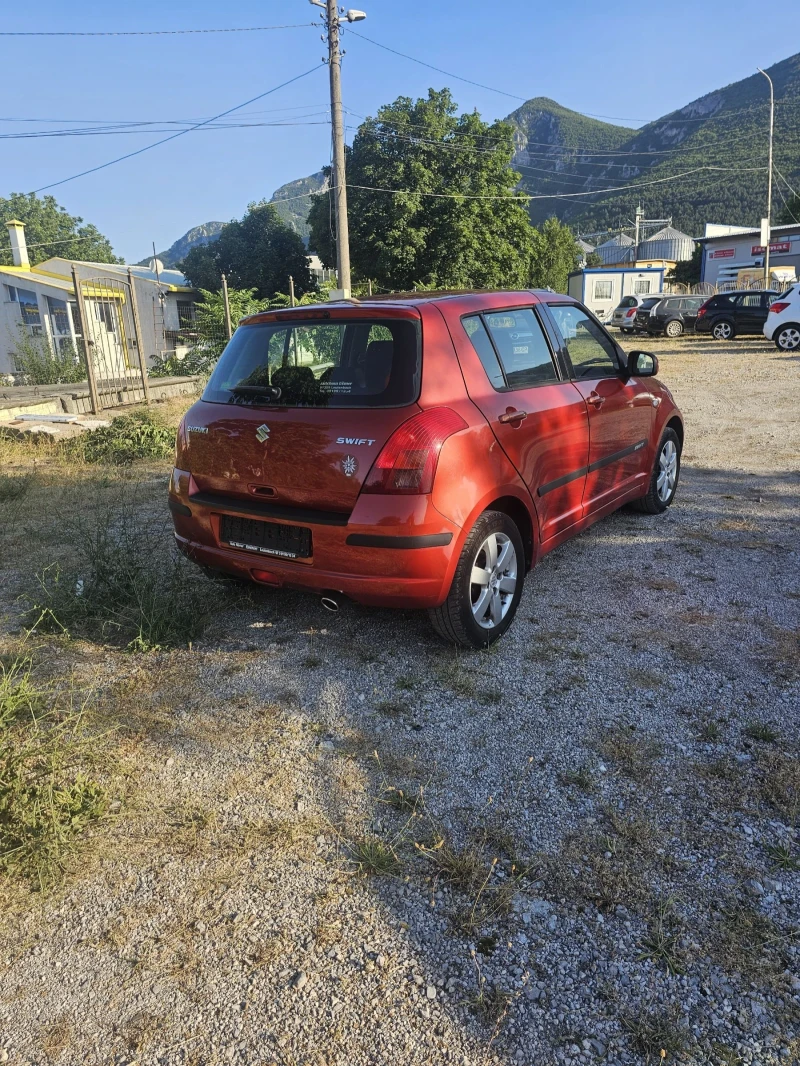 Suzuki Swift 1.3 Климатик, снимка 5 - Автомобили и джипове - 50807278