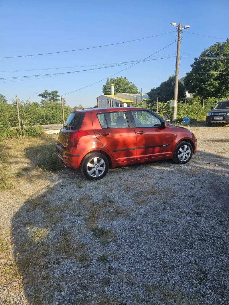 Suzuki Swift 1.3 Климатик, снимка 6 - Автомобили и джипове - 50807278