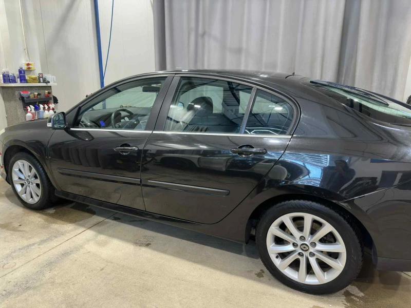 Renault Laguna 1.6 16V LPG, снимка 3 - Автомобили и джипове - 52408357