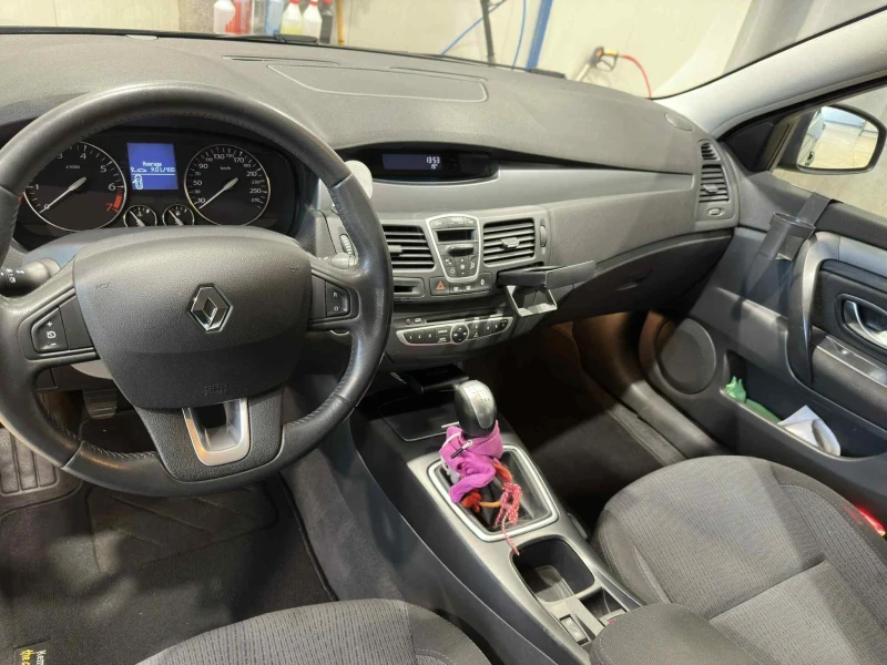 Renault Laguna 1.6 16V LPG, снимка 7 - Автомобили и джипове - 52408357