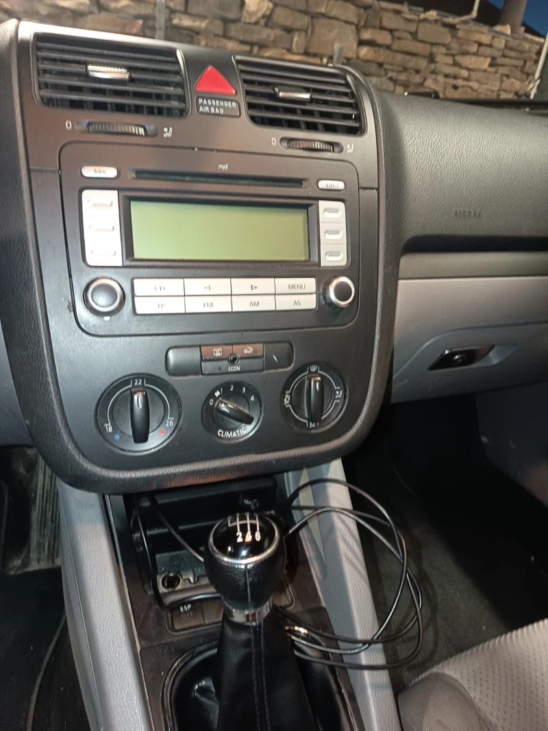 VW Golf, снимка 7 - Автомобили и джипове - 52256230