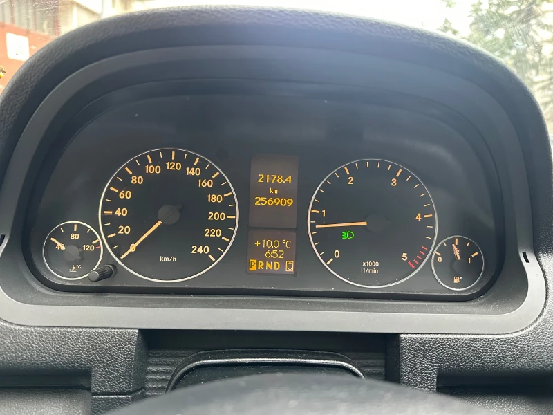 Mercedes-Benz A 200, снимка 7 - Автомобили и джипове - 52364572