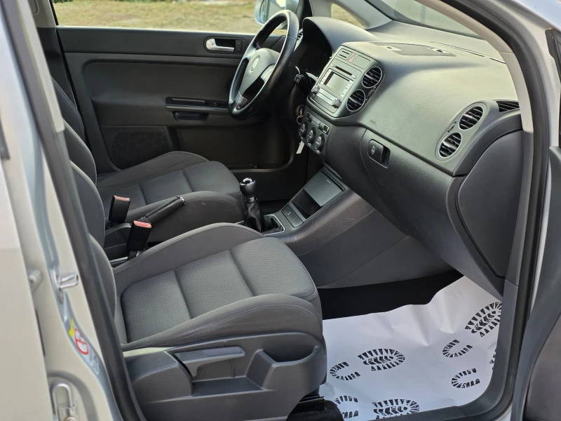 VW Golf Plus 2.0 tdi 140 k.c. Топ Състояние, снимка 12 - Автомобили и джипове - 52791818