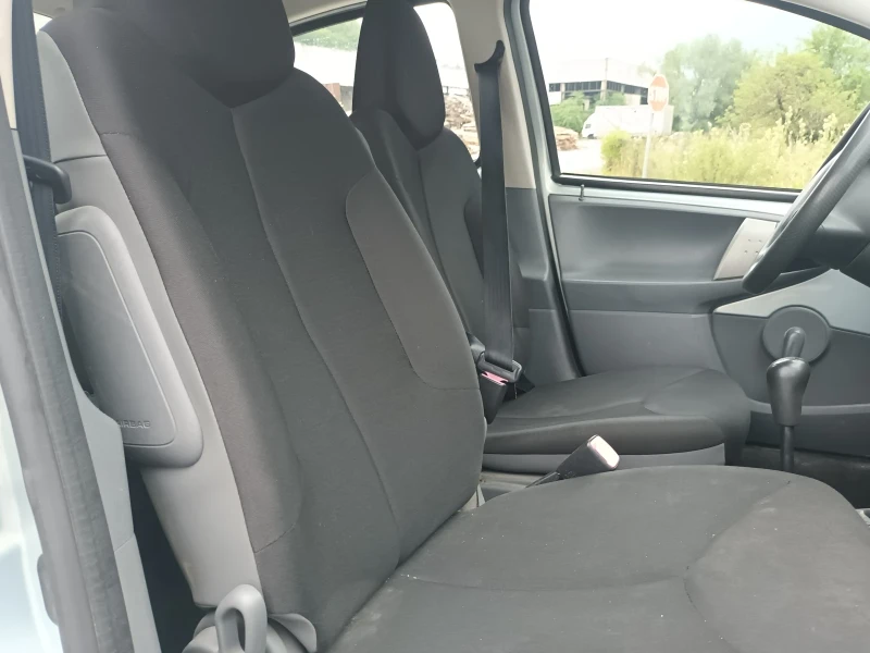 Toyota Aygo 1.0, снимка 17 - Автомобили и джипове - 52856174