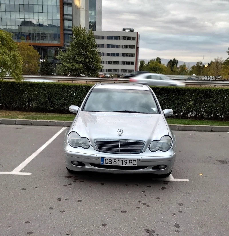 Mercedes-Benz 220 Дизел, снимка 3 - Автомобили и джипове - 52975603