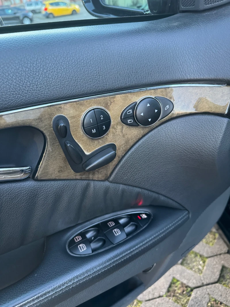 Mercedes-Benz E 350 Аvangarde 4x4 внос Германия , снимка 12 - Автомобили и джипове - 53239529