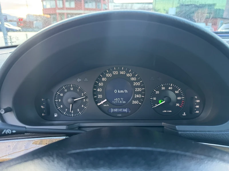 Mercedes-Benz E 350 Аvangarde 4x4 внос Германия , снимка 14 - Автомобили и джипове - 53239529