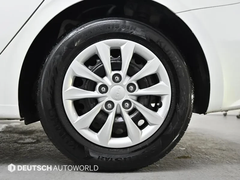 Kia K3 1.6 Trendy, снимка 5 - Автомобили и джипове - 55887156