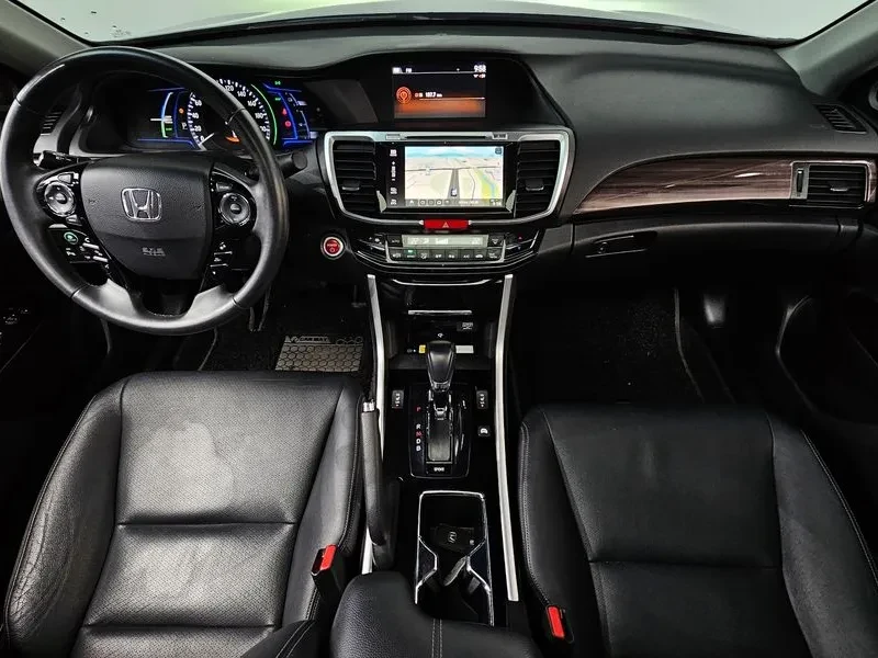 Honda Accord 2.0 Hybrid 9Th Generation, снимка 14 - Автомобили и джипове - 56069546