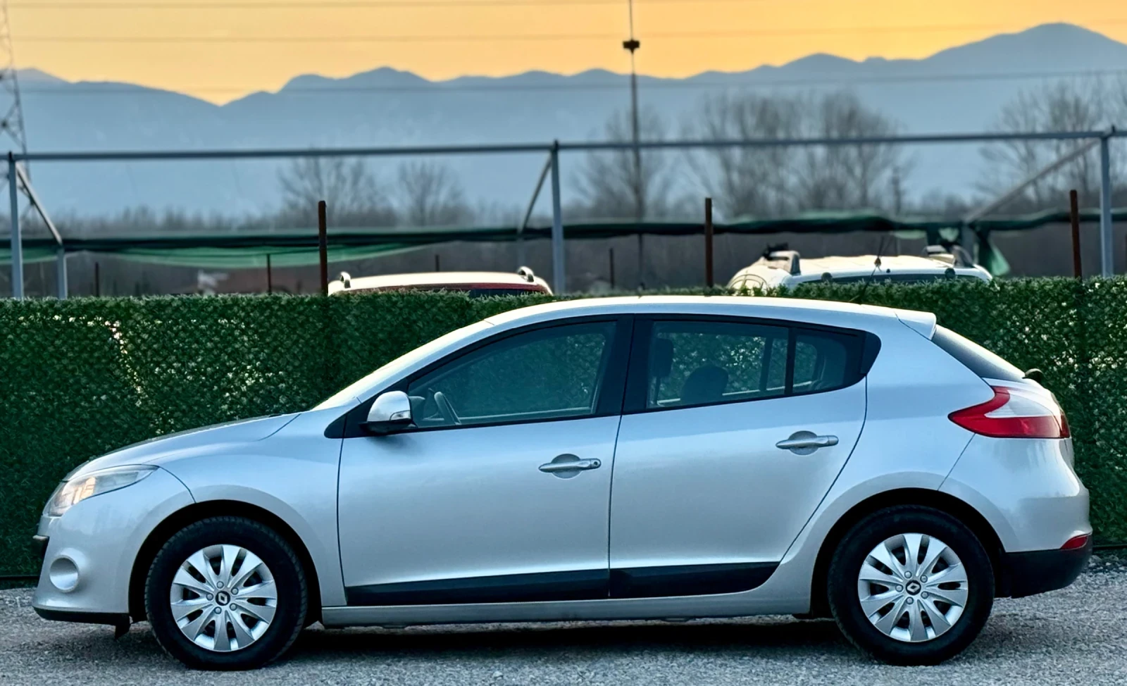 Renault Megane 1.6i 110hp - изображение 4