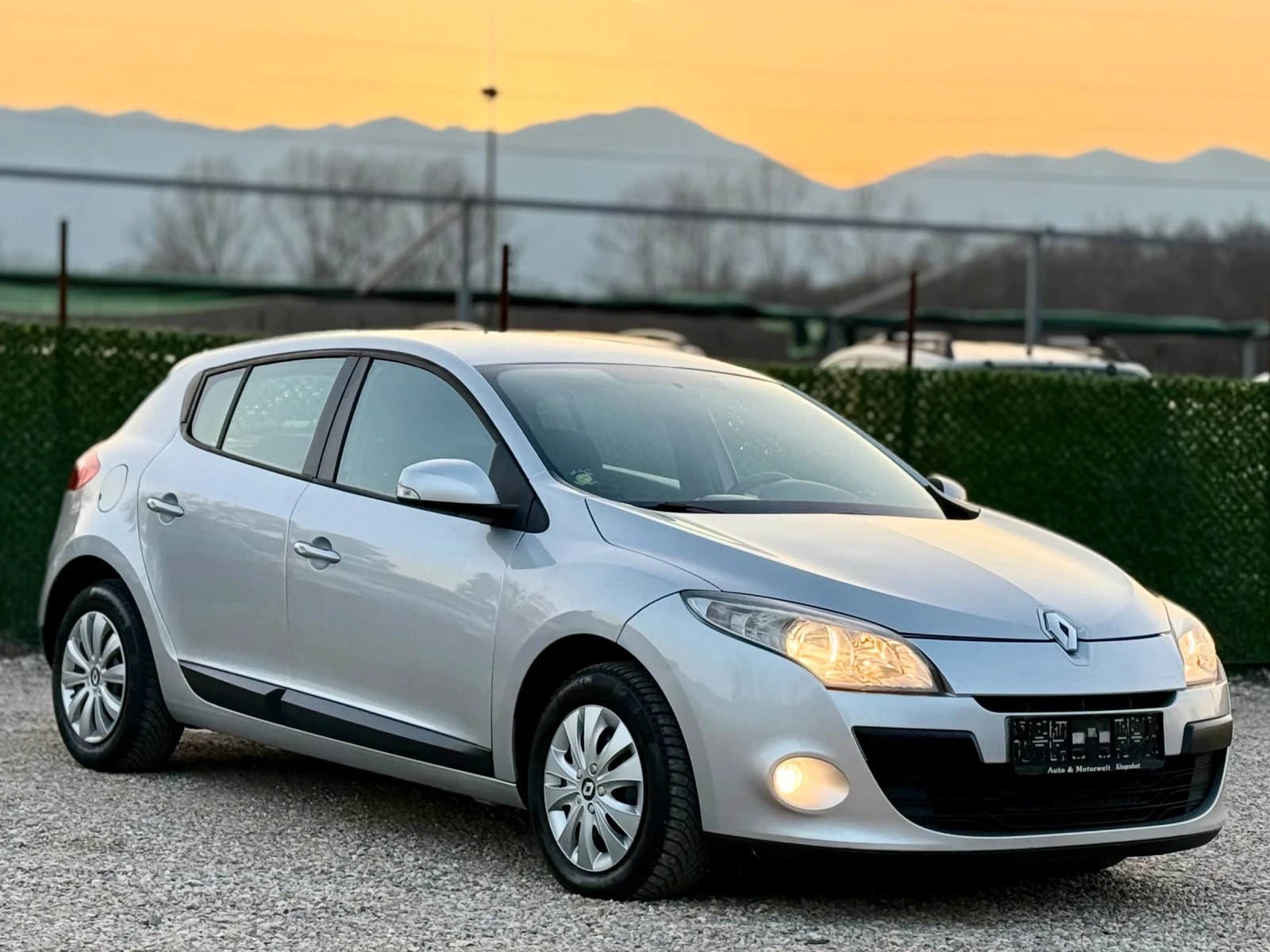 Renault Megane 1.6i 110hp - изображение 2