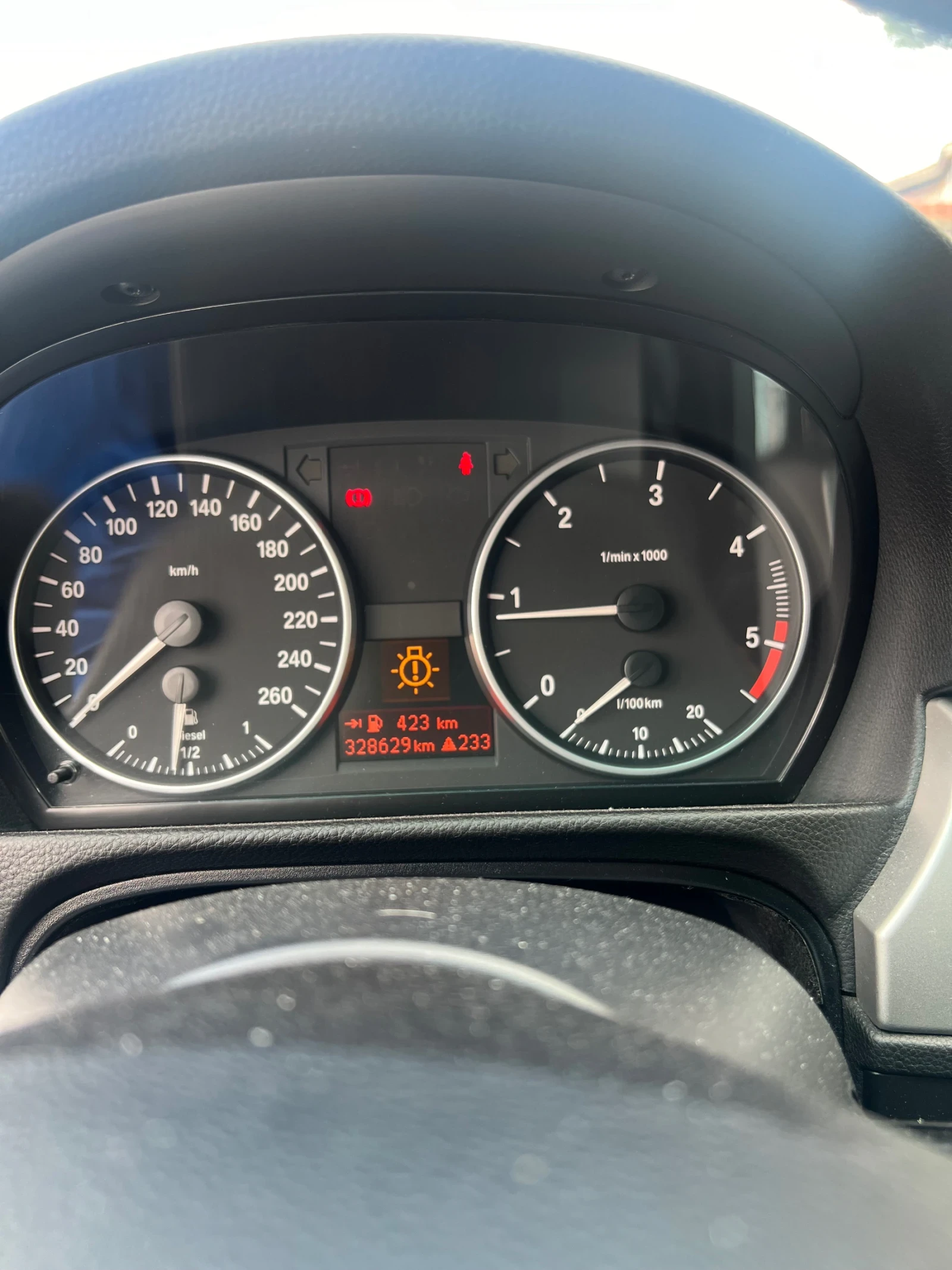 BMW 320  - изображение 9
