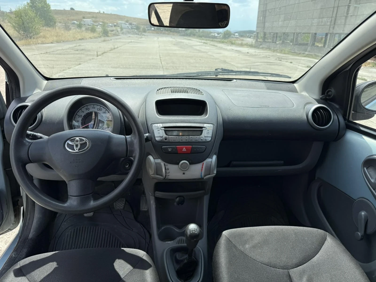 Toyota Aygo 1.0 | Mobile.bg � ����������� 12