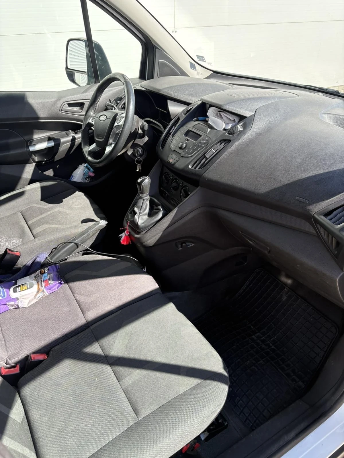 Ford Connect, снимка 9 - Автомобили и джипове - 53745727