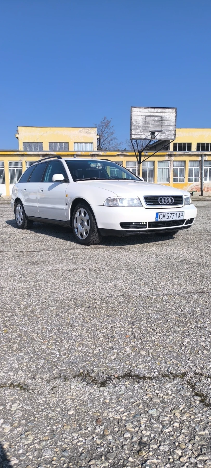 Audi A4 2.8 V6 , снимка 3 - Автомобили и джипове - 53746607