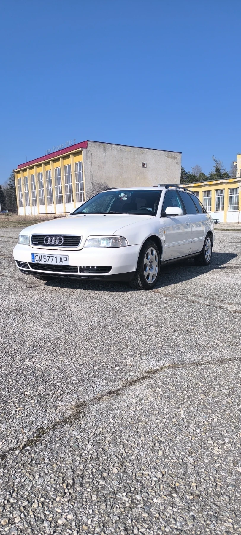 Audi A4 2.8 V6 , снимка 2 - Автомобили и джипове - 53746607