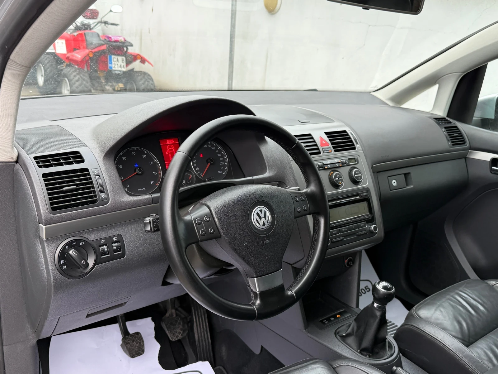 VW Touran 1.4TSI ECOFUEL HIGHLINE , снимка 8 - Автомобили и джипове - 53787908
