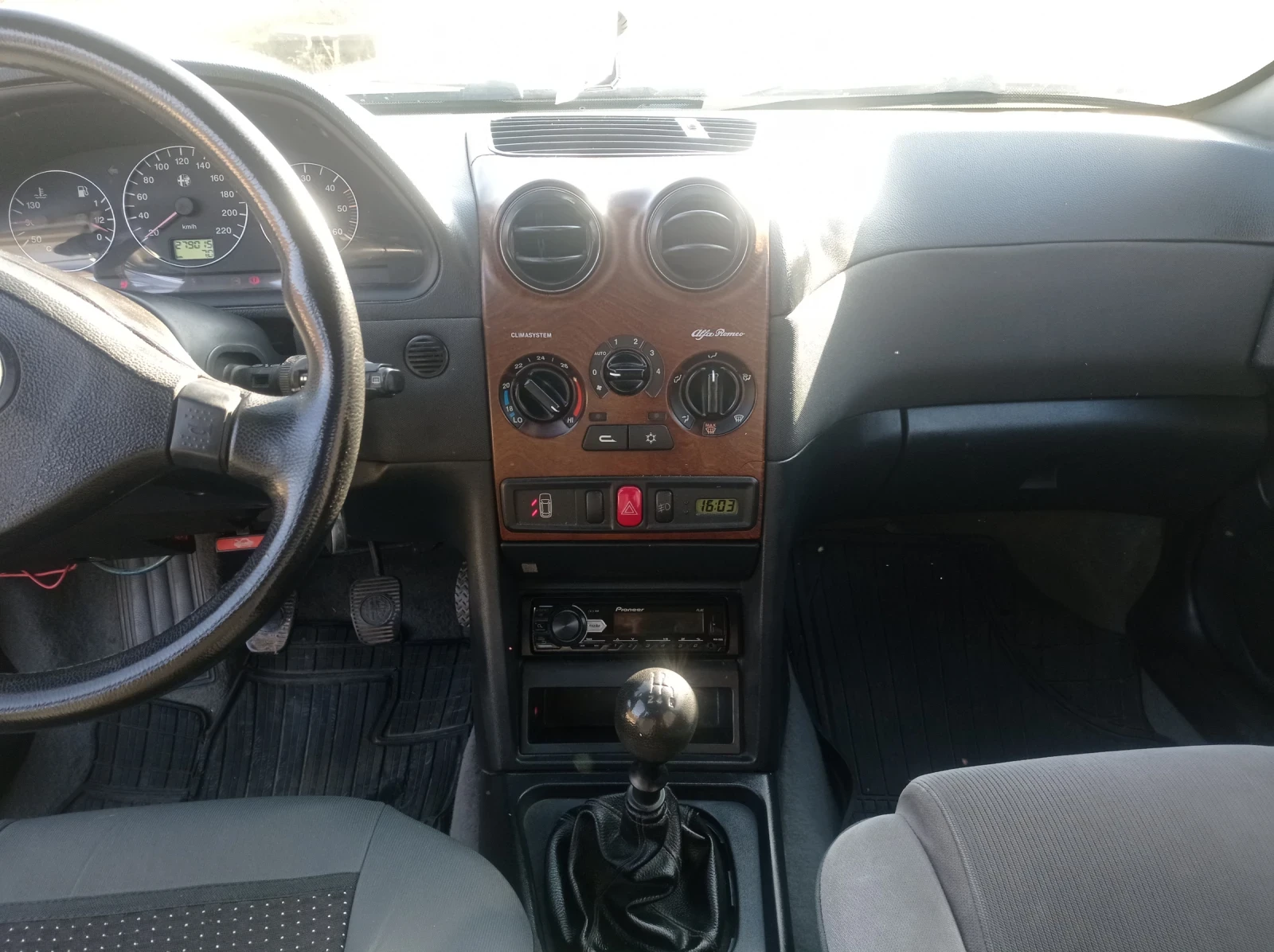 Alfa Romeo 146, снимка 8 - Автомобили и джипове - 53858584