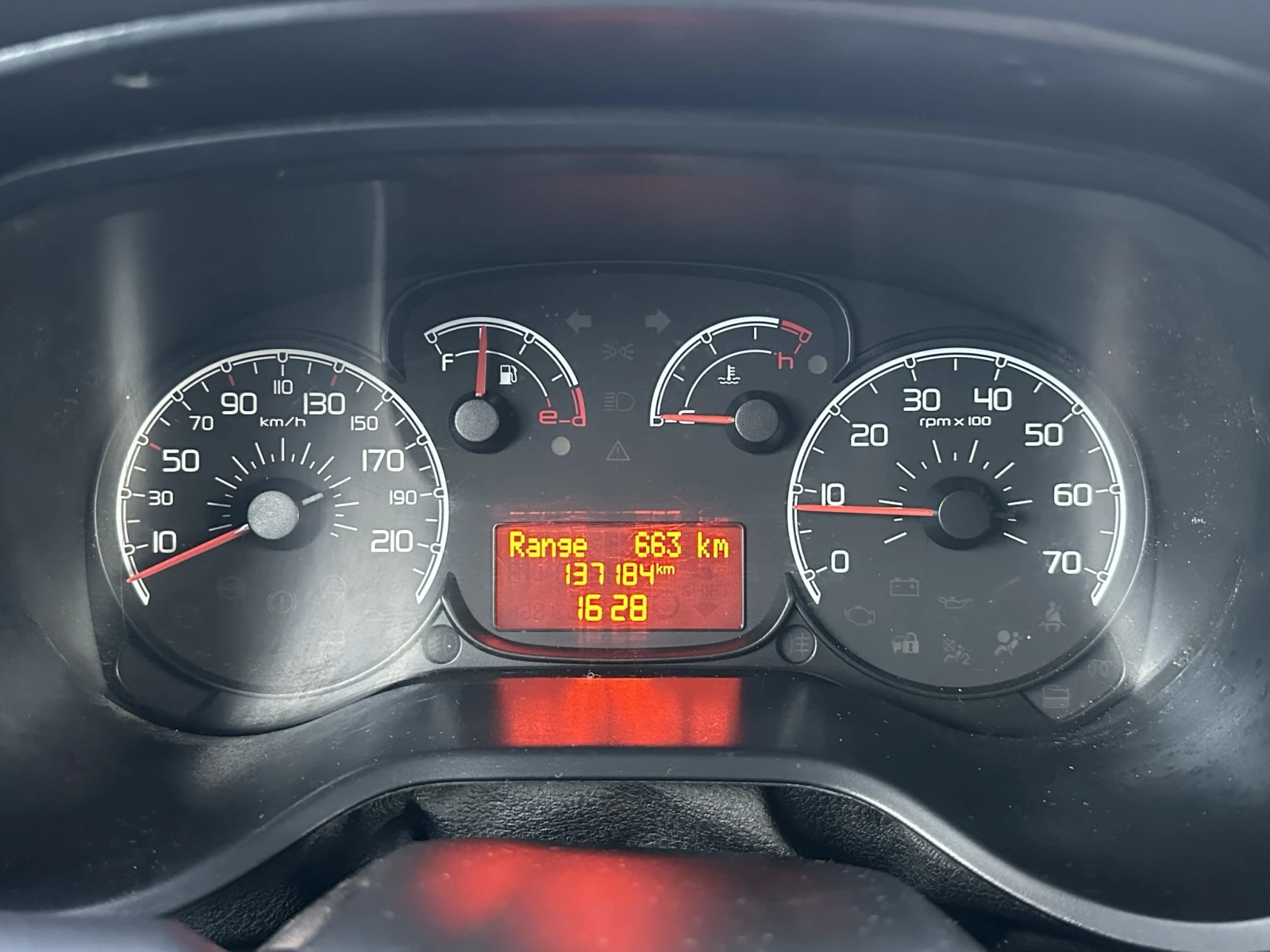 Fiat Doblo 1.3, снимка 12 - Автомобили и джипове - 53902417