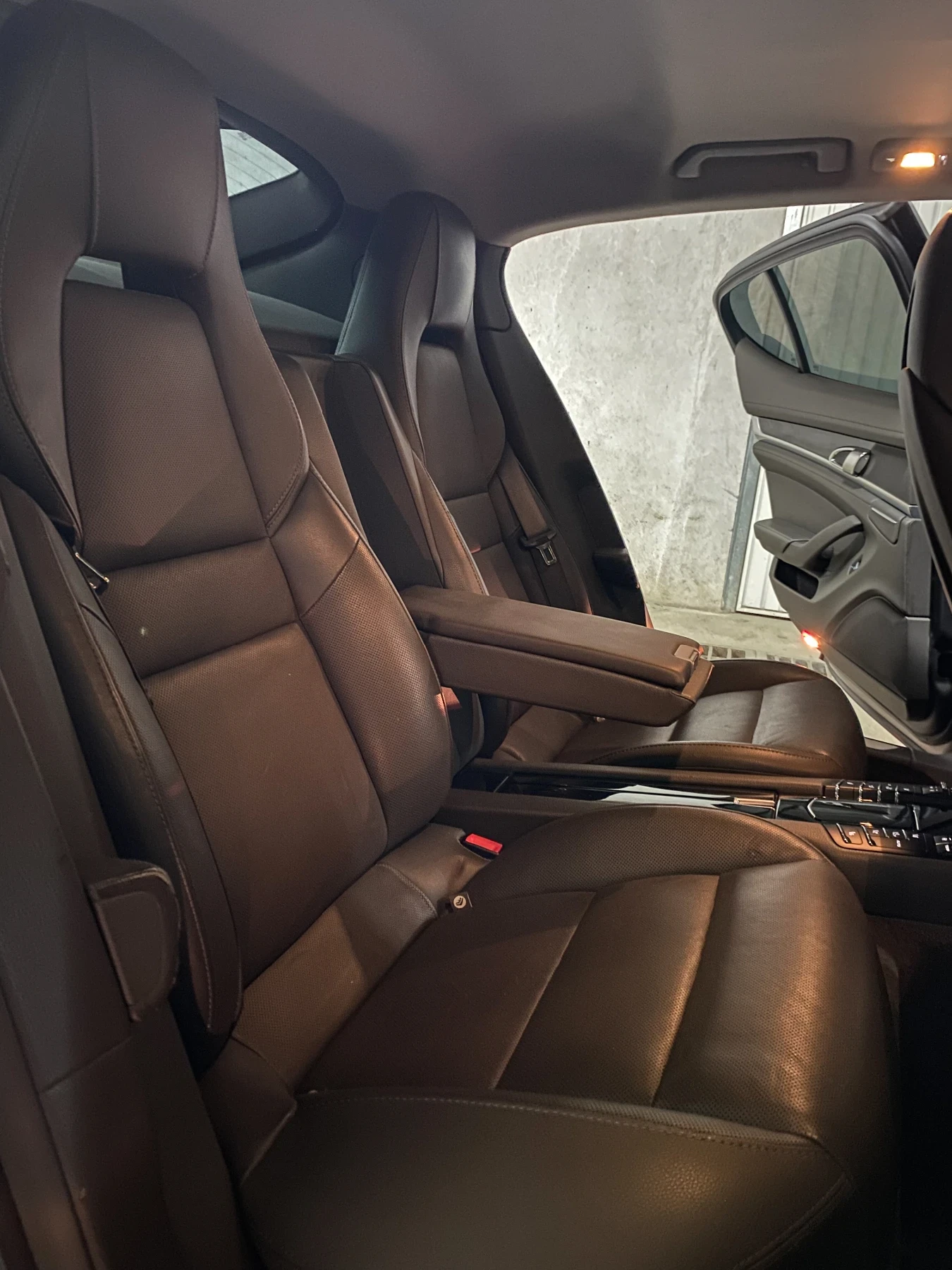 Porsche Panamera 4 Facelift, снимка 11 - Автомобили и джипове - 53994886