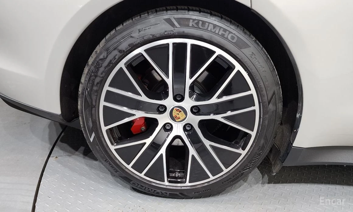 Porsche Taycan * 4S* ПОДГРЕВ* ОБДУХВАНЕ* 360* ПАНОРАМА* FULL* , снимка 5 - Автомобили и джипове - 54271084
