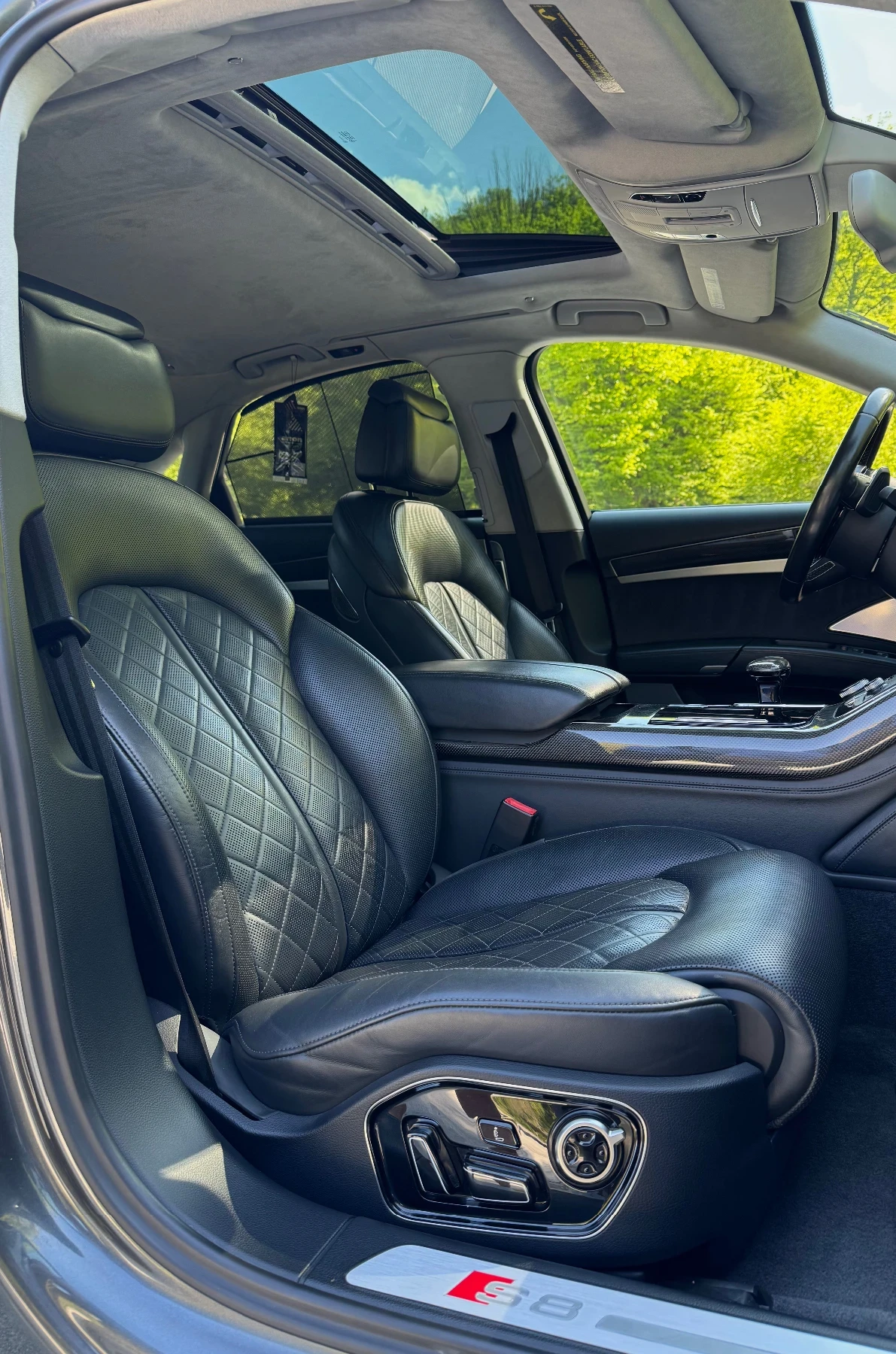 Audi S8 4.0TFSI* MATRIX* CARBON* MASSAGE* 360* , снимка 9 - Автомобили и джипове - 54428930