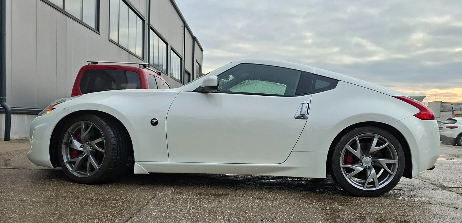Nissan 370Z 3.7L V-6 DOHC, VVT, 332HP, снимка 11 - Автомобили и джипове - 54431712