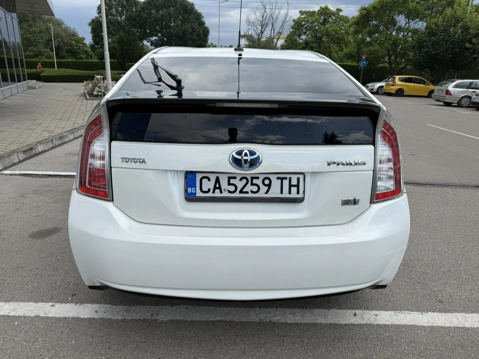 Toyota Prius, снимка 6 - Автомобили и джипове - 54884918