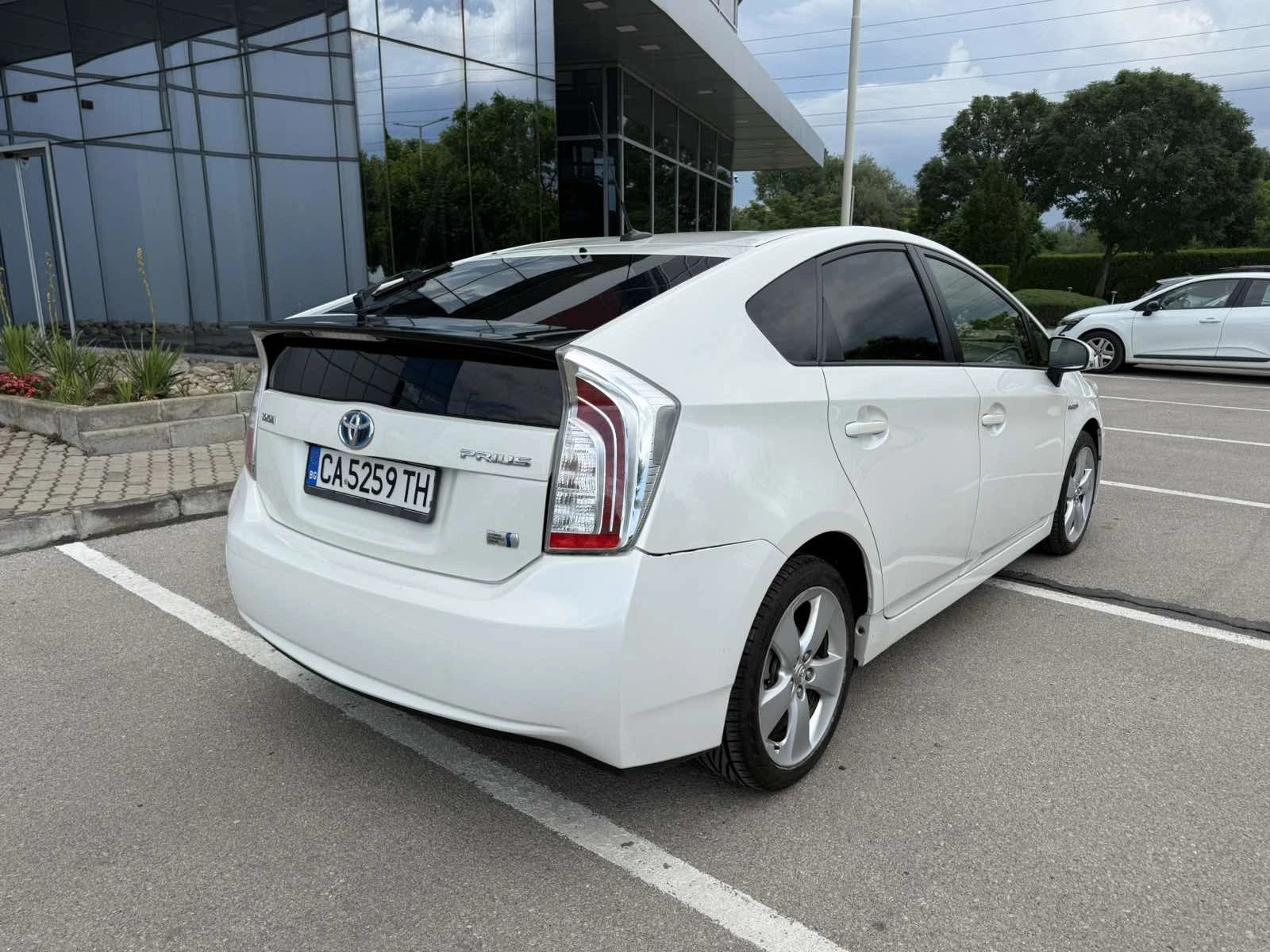 Toyota Prius, снимка 8 - Автомобили и джипове - 54884918