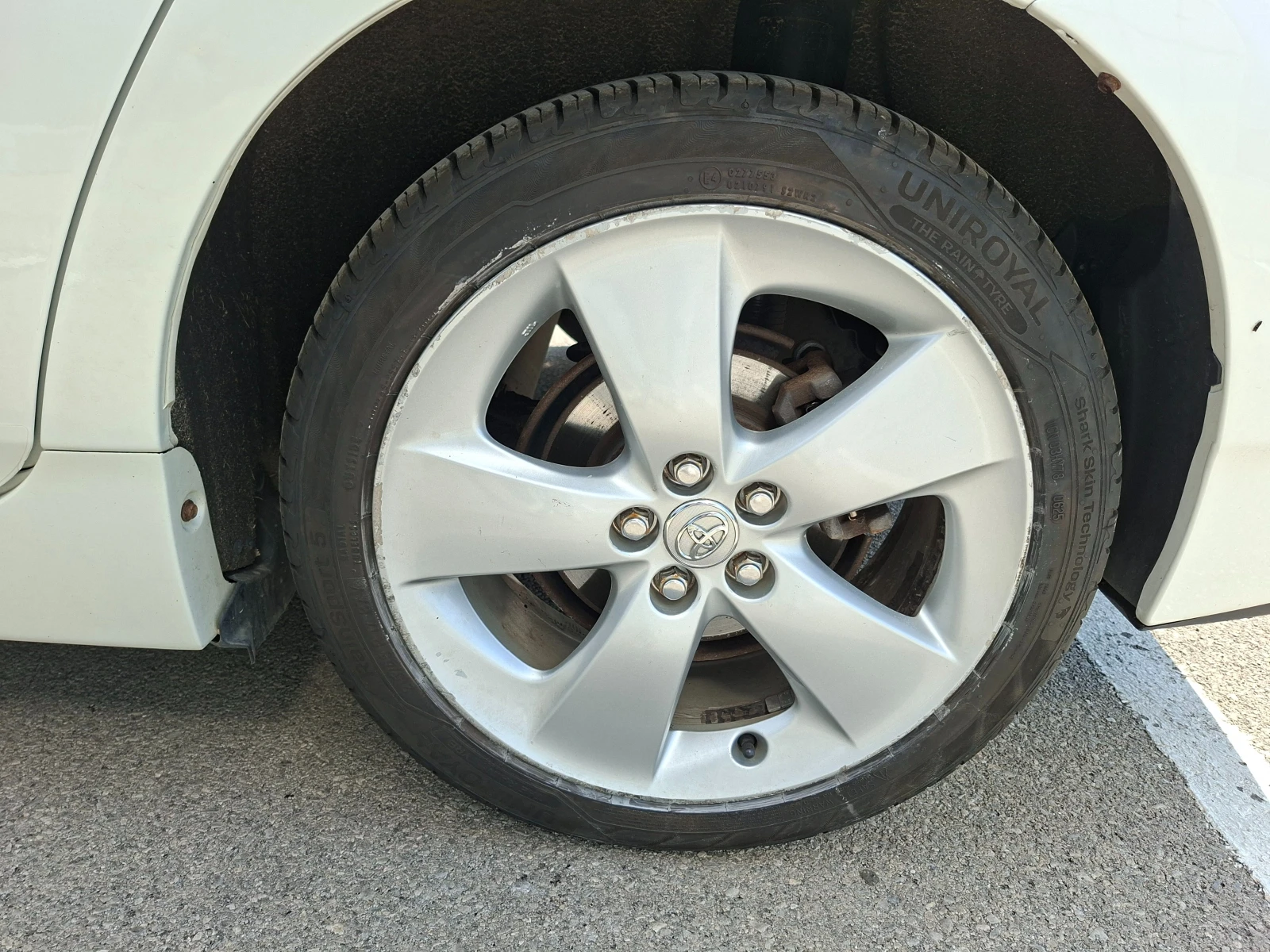 Toyota Prius, снимка 17 - Автомобили и джипове - 54884918