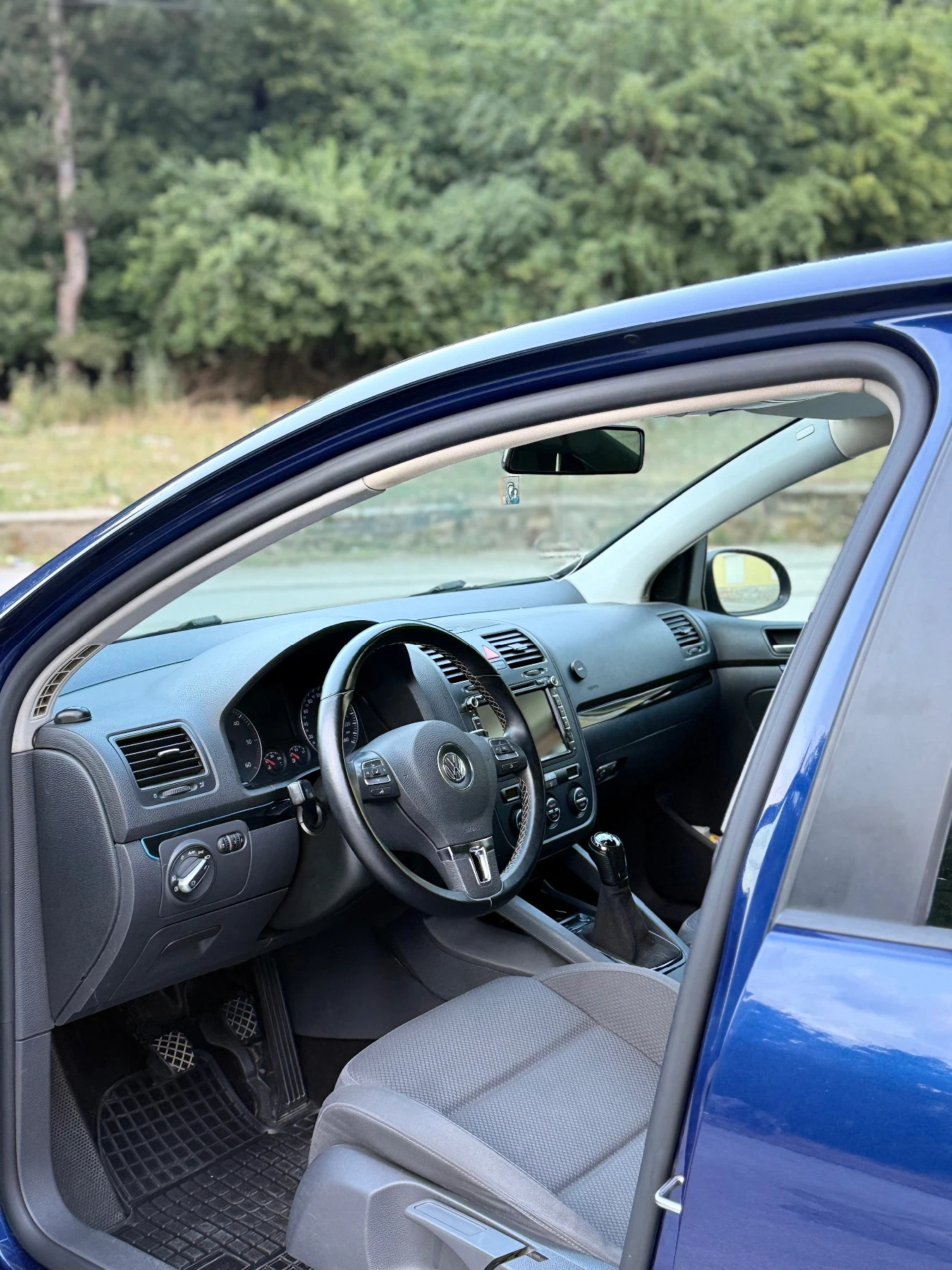 VW Golf 2.0 TDI, снимка 7 - Автомобили и джипове - 55340204