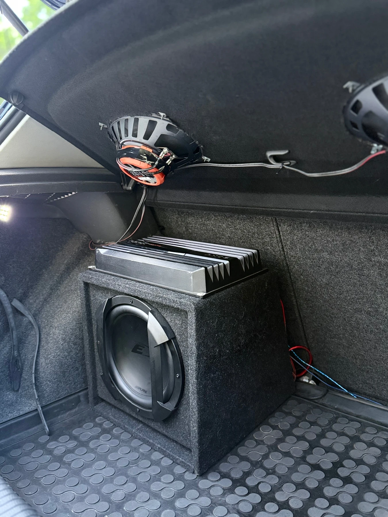 VW Golf 2.0 TDI, снимка 8 - Автомобили и джипове - 55340204