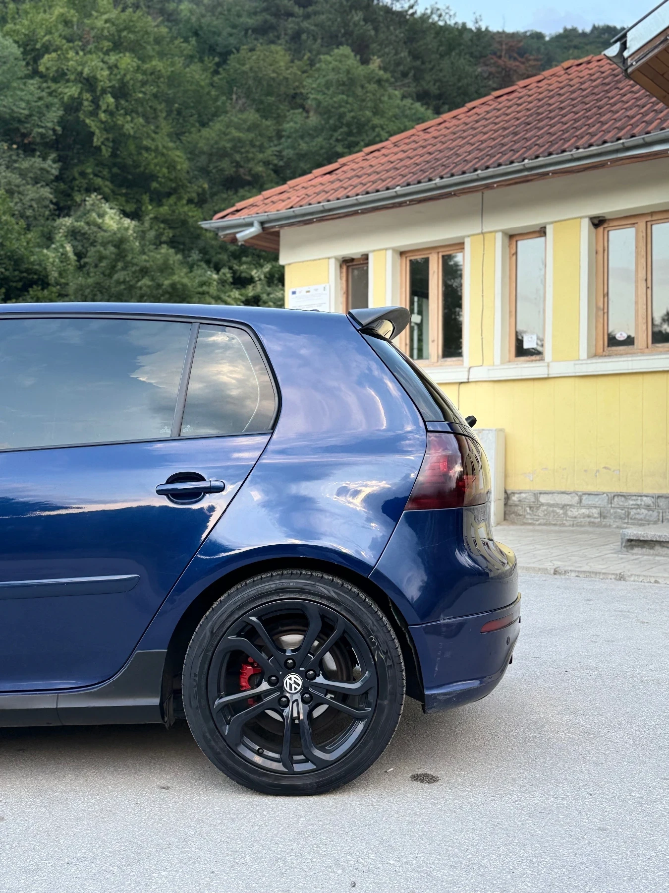 VW Golf 2.0 TDI, снимка 5 - Автомобили и джипове - 55340204
