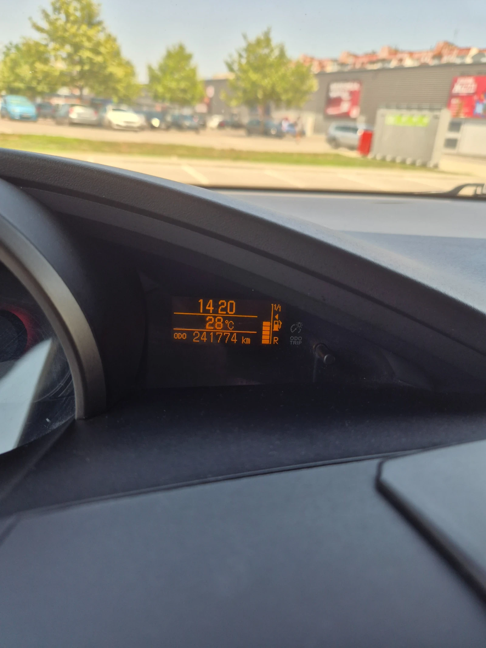 Toyota Verso, снимка 5 - Автомобили и джипове - 55340846