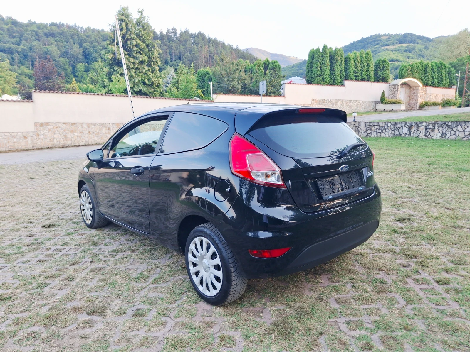 Ford Fiesta 1.4tdci.товарен, снимка 4 - Автомобили и джипове - 55815639