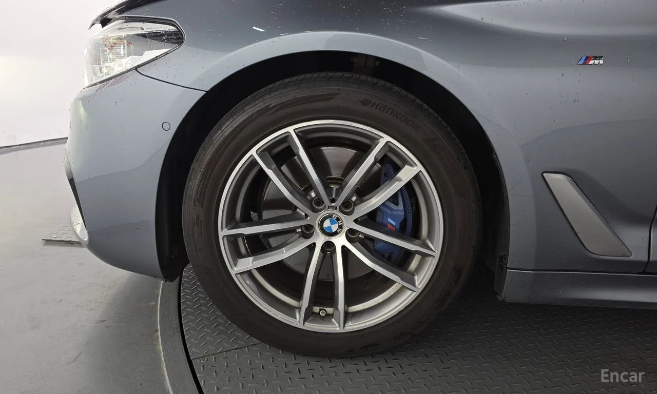BMW 530 M* SPORT* ОБДУХВАНЕ* ДИСТРОНИК* ХЕДЪП* , снимка 5 - Автомобили и джипове - 55892101