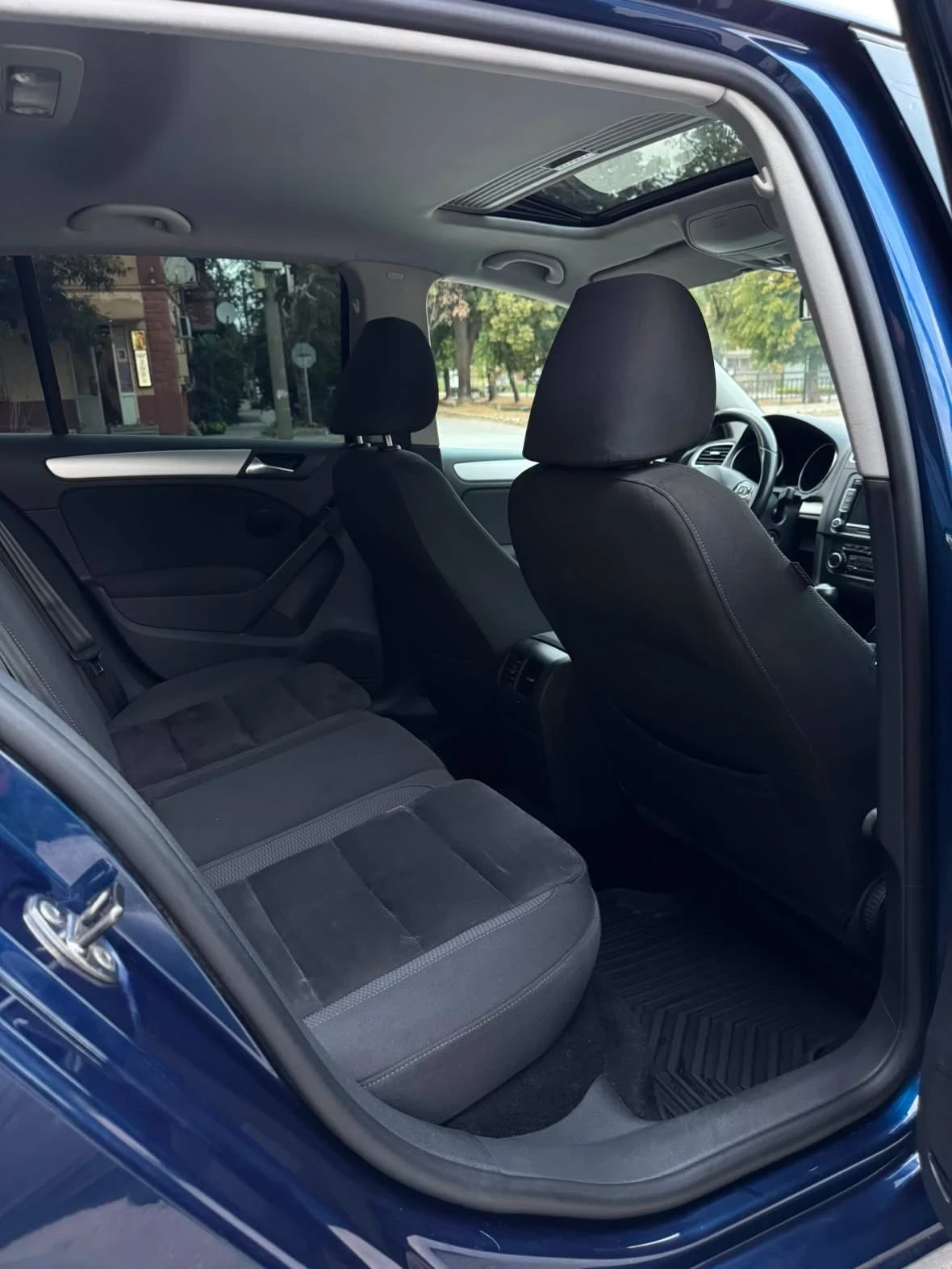 VW Golf 1.4 TSI, снимка 6 - Автомобили и джипове - 56219633