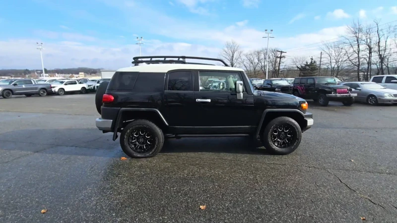 Toyota Fj cruiser 2008 Toyota FJ Cruiser wRear Doors, снимка 2 - Автомобили и джипове - 48254872