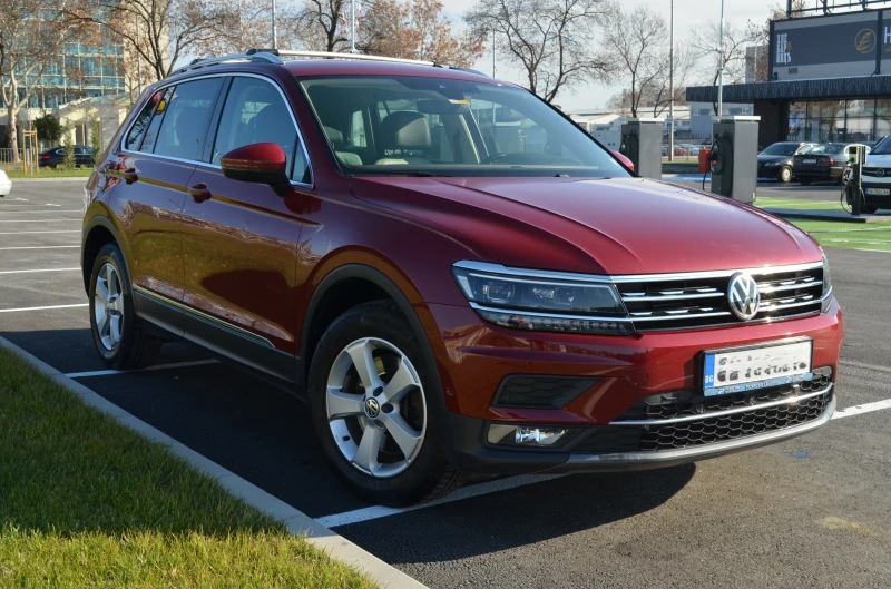 VW Tiguan Tiguan Highline 2.0TSI 4MOTION, снимка 5 - Автомобили и джипове - 48443524