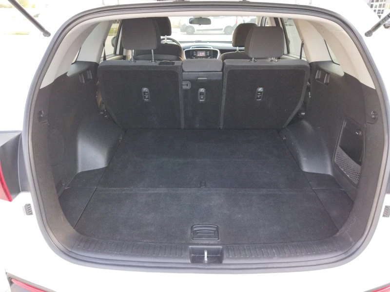 Kia Sorento 2.4 AWD, снимка 6 - Автомобили и джипове - 52545169