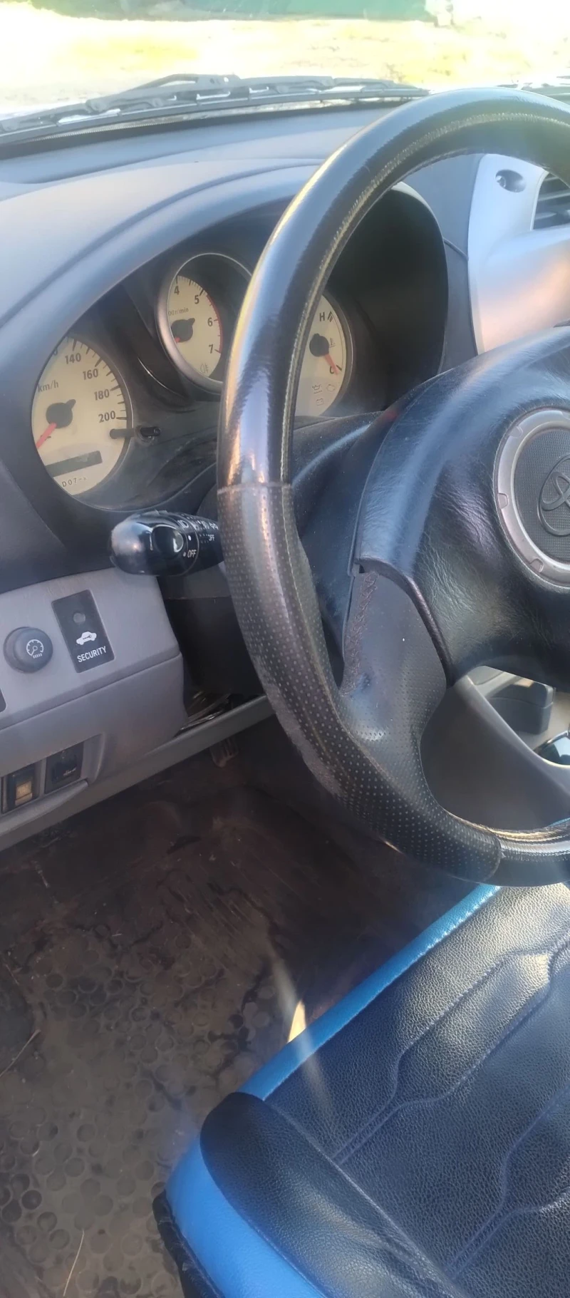 Toyota Rav4, снимка 3 - Автомобили и джипове - 52528422