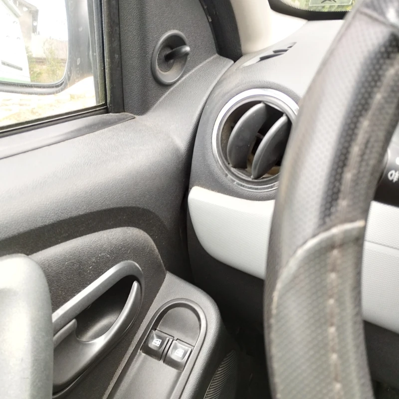 Dacia Duster 1, 2Тсе, снимка 9 - Автомобили и джипове - 52727120